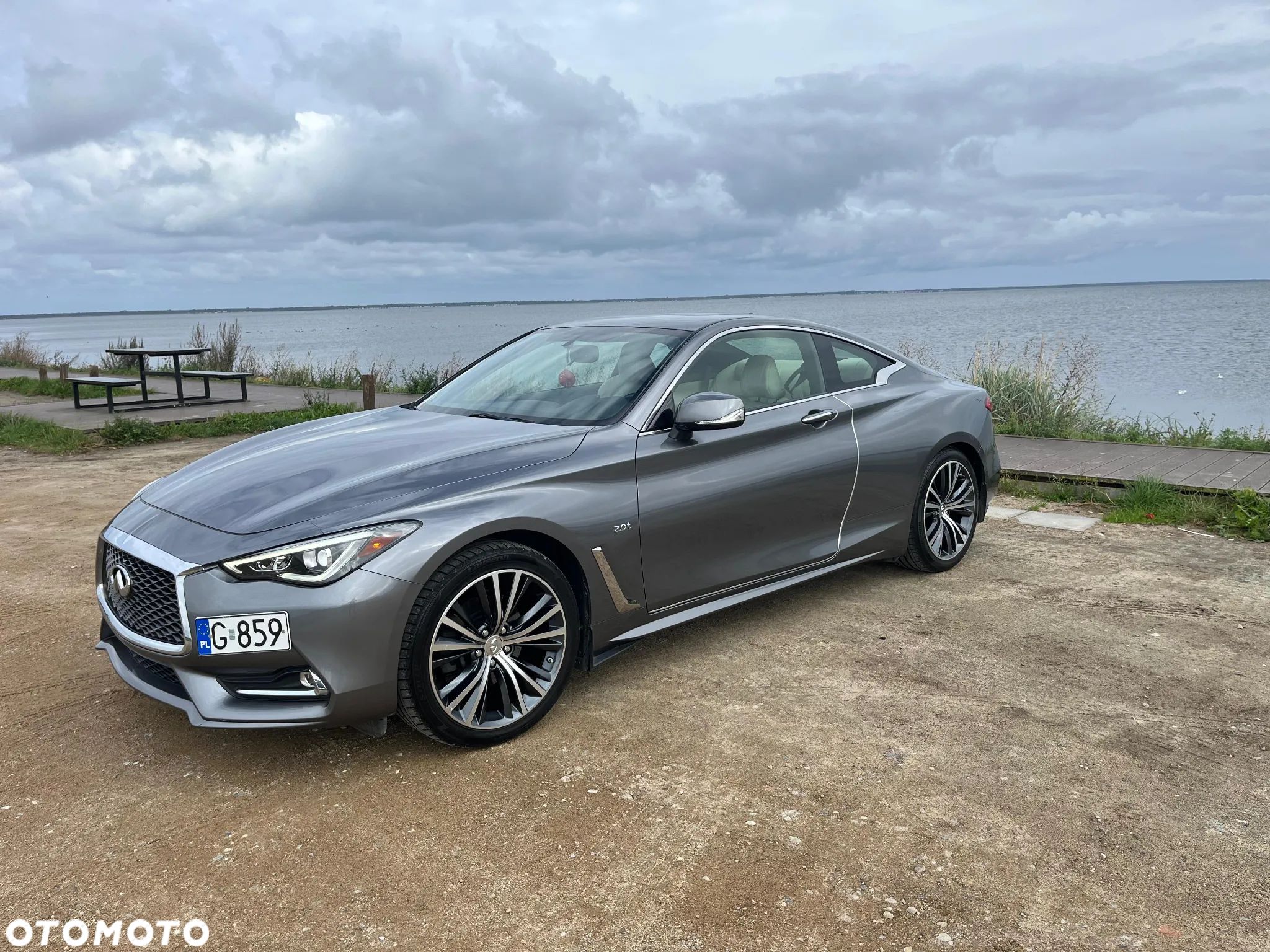 Infiniti Q60 2.0t Premium - 1