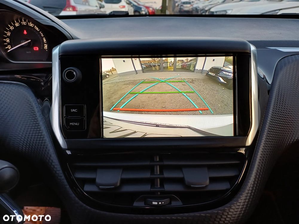 Peugeot 208 PureTech 110 Stop & Start Signature - 17