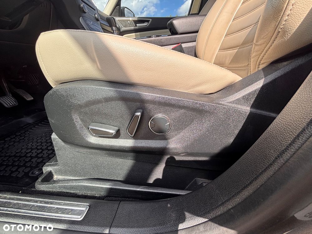 Ford Galaxy 2.0 TDCi 4WD Titanium - 9