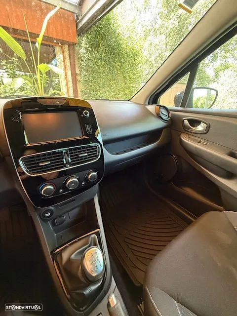 Renault Clio 0.9 TCe Limited Bi-Fuel - 14