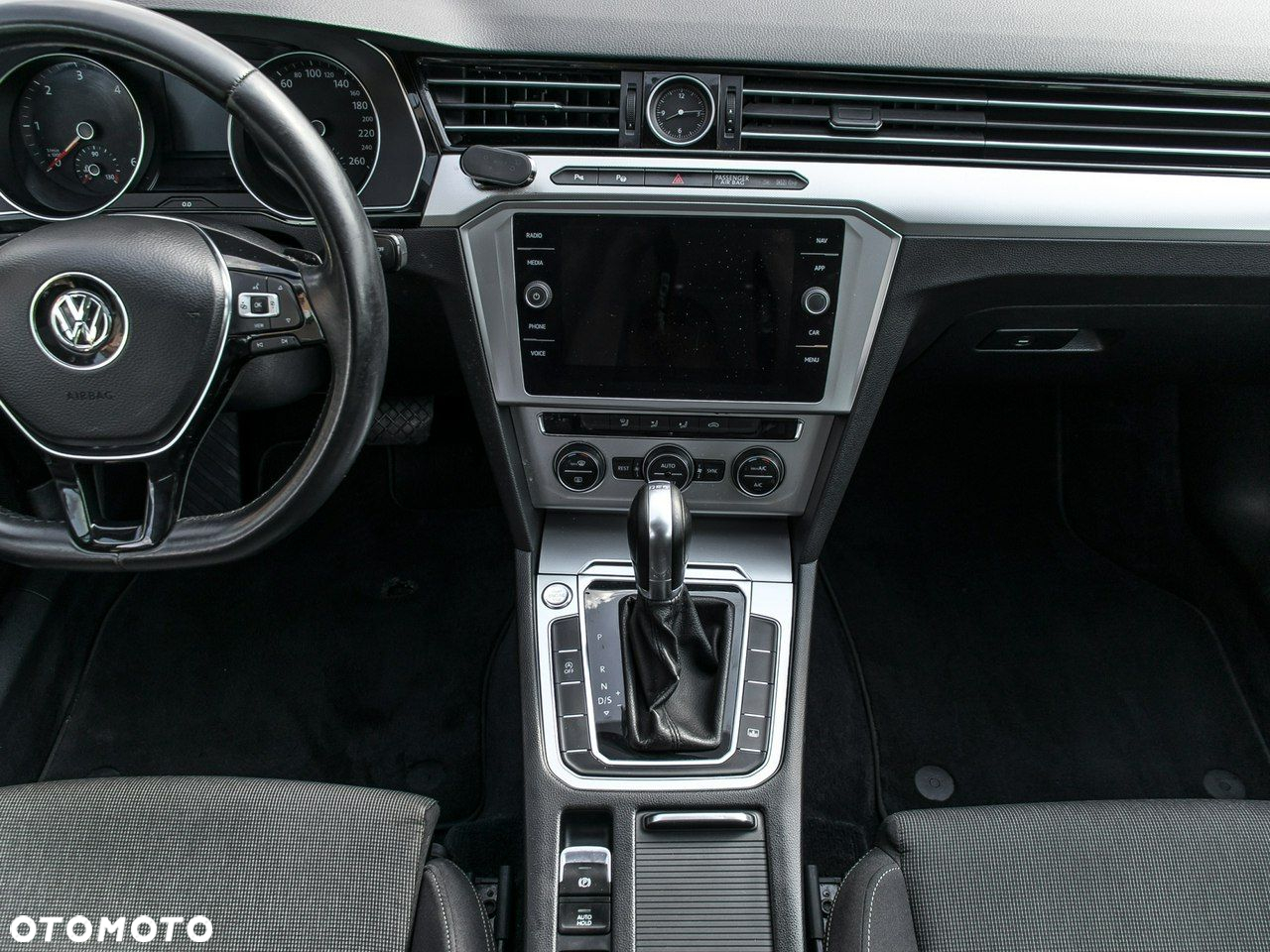 Volkswagen Passat 2.0 TDI BMT Highline DSG - 19