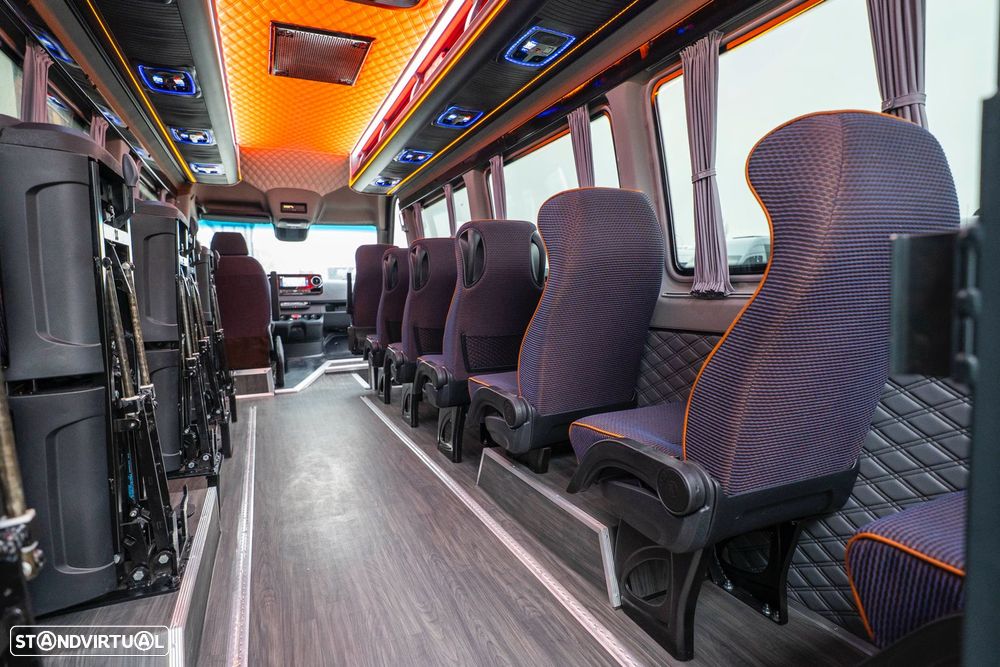 Mercedes Benz Sprinter - 4
