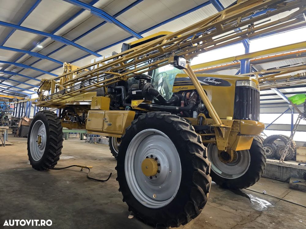 Challenger rogator 1074 - 9