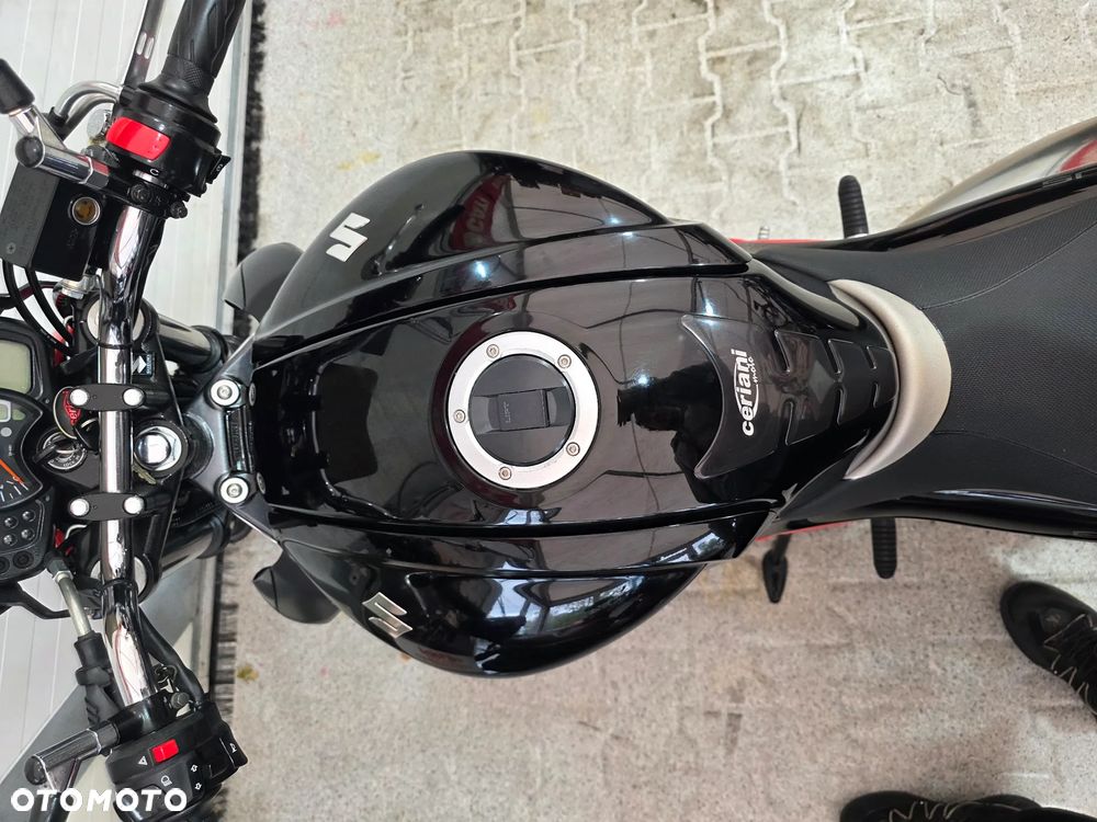 Suzuki Gladius - 23