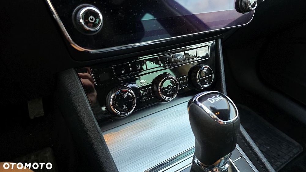 Skoda Superb 2.0 TSI Style DSG - 29