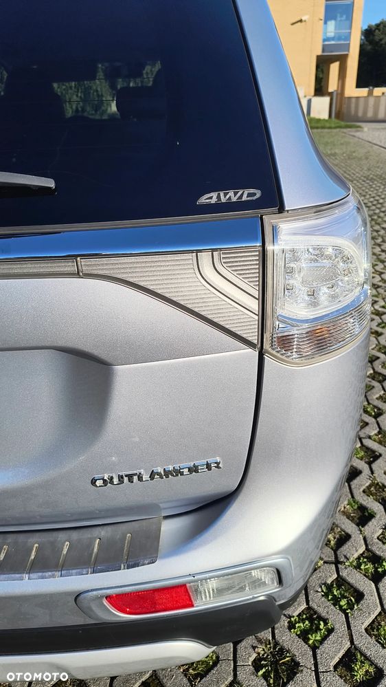 Mitsubishi Outlander 2.2 DID Intense + 4WD - 13