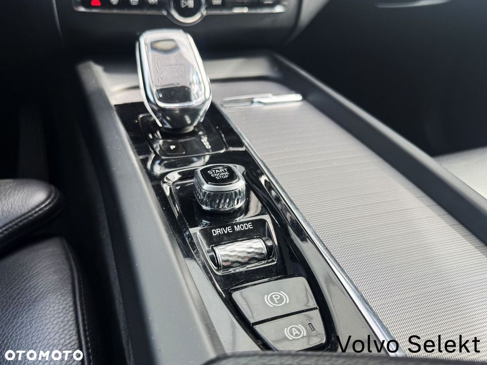 Volvo XC 60 - 24