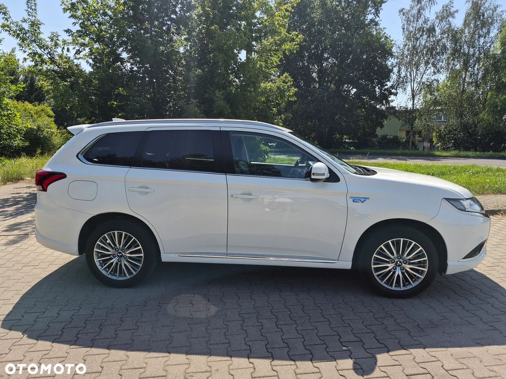 Mitsubishi Outlander - 6