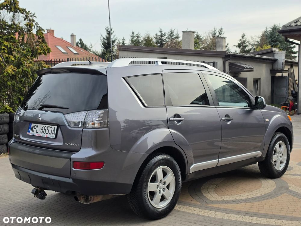 Mitsubishi Outlander - 8