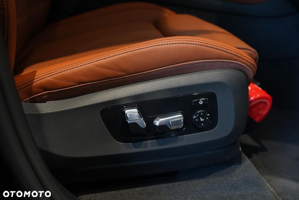 BMW X7 - 32
