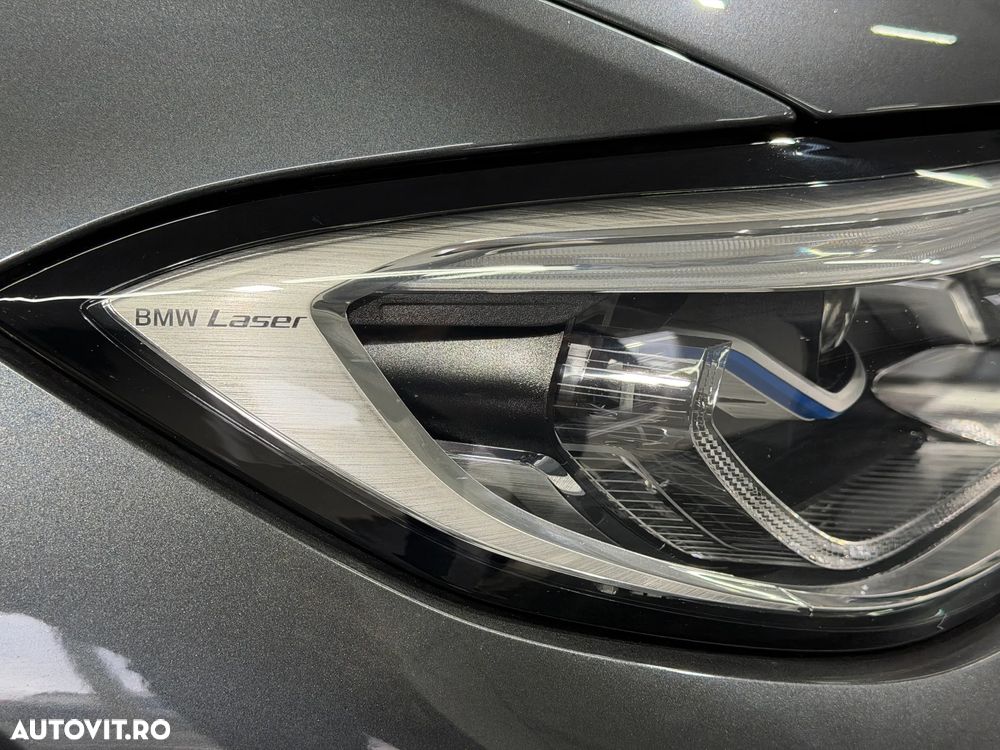 BMW Seria 3 330e Aut. M Sport - 30