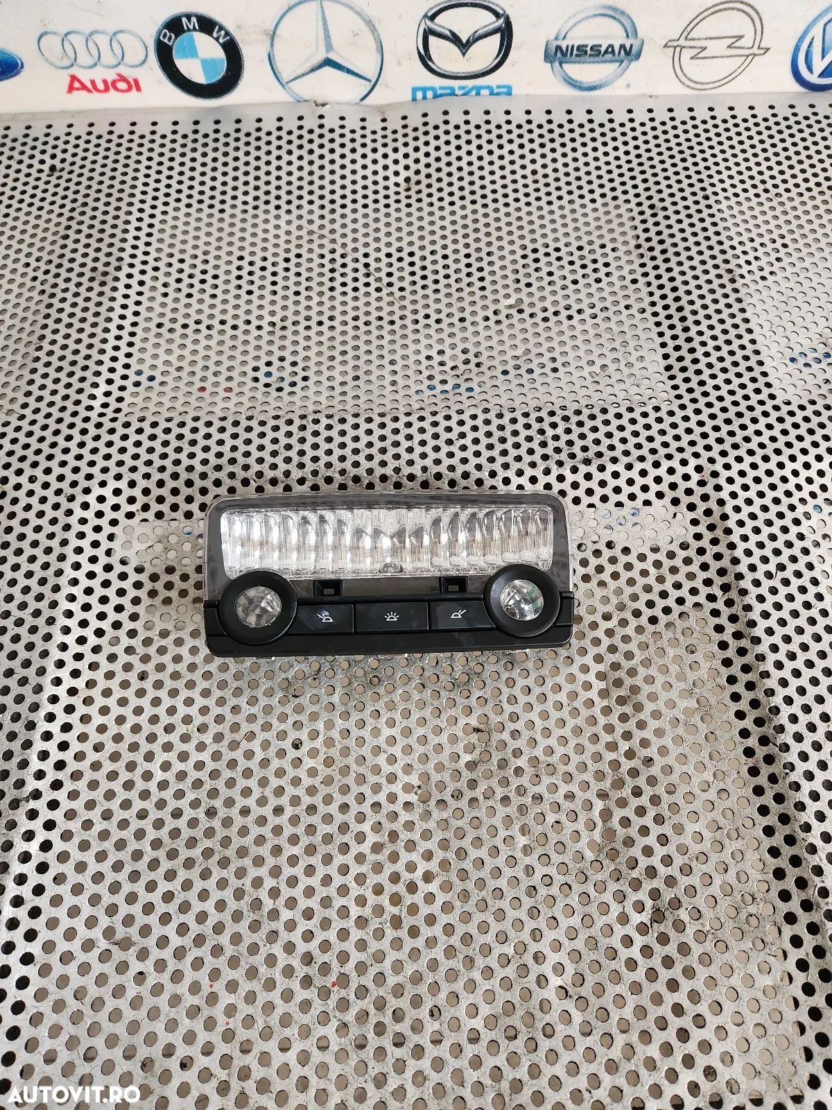 Plafoniera Spate Bmw Seria 7 F01 F02 F03 F04 Dezmembrez Bmw Seria 7 F01 F02 F03 F04 - 1