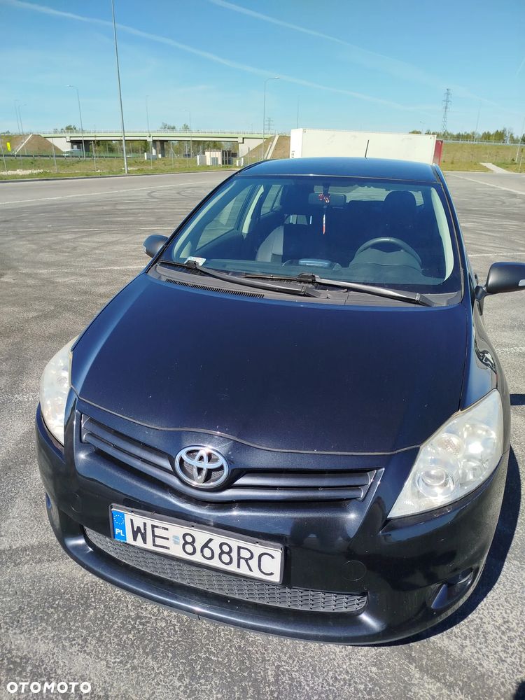Toyota Auris 1.4 D-4D Luna - 1