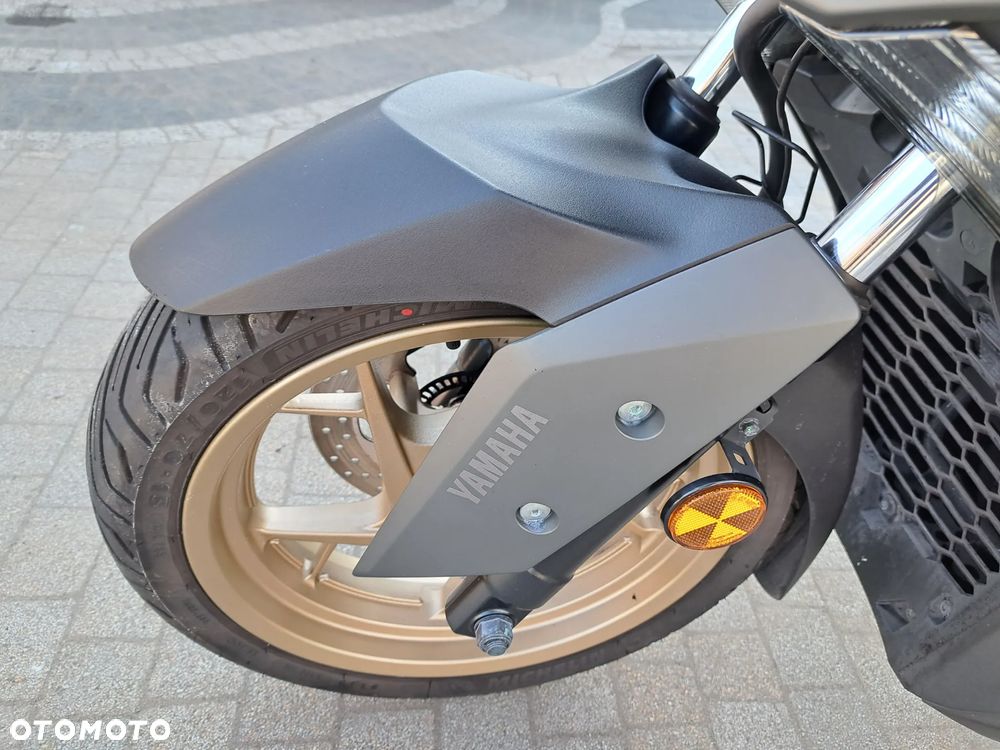 Yamaha X-max - 13