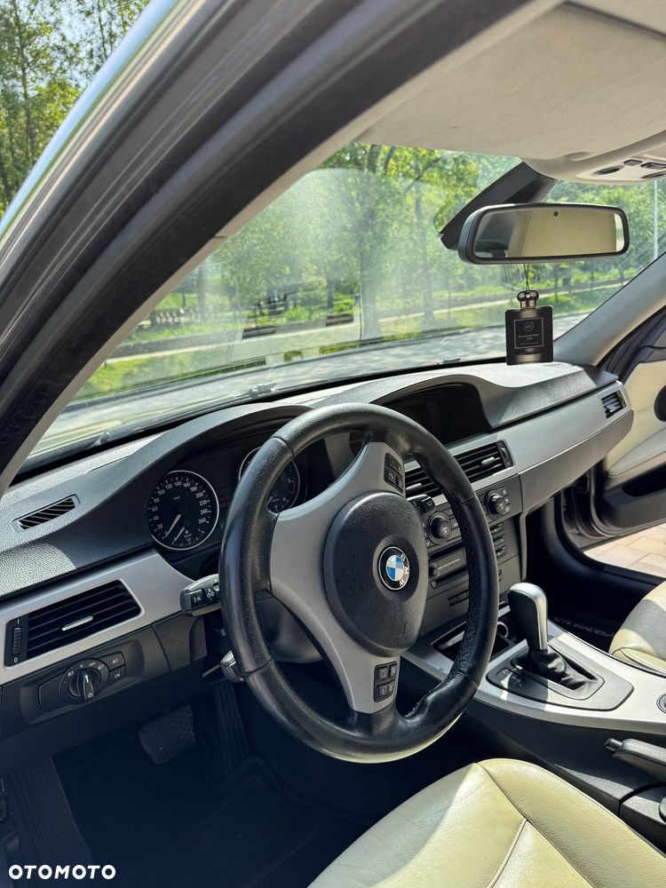 BMW Seria 3 - 22