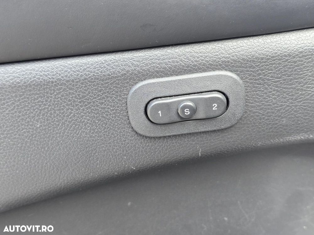 Jeep Grand Cherokee - 11