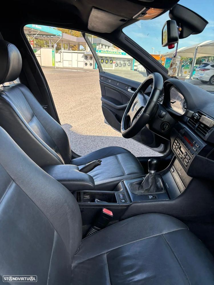 BMW 320 d Touring - 17
