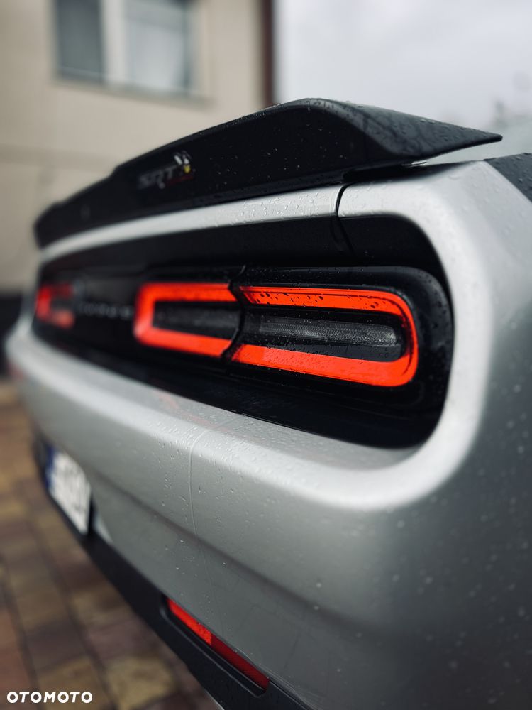 Dodge Challenger - 22