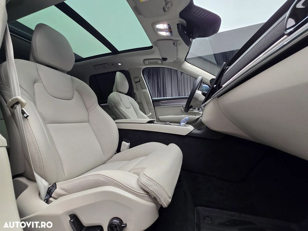 Volvo XC 90 - 30