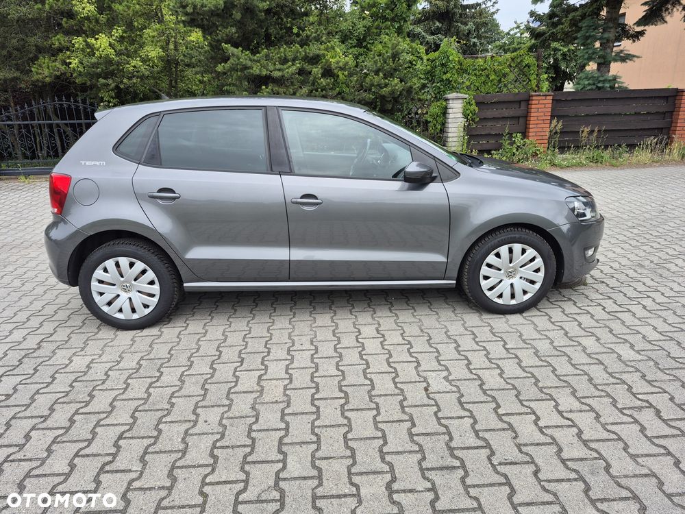 Volkswagen Polo - 2