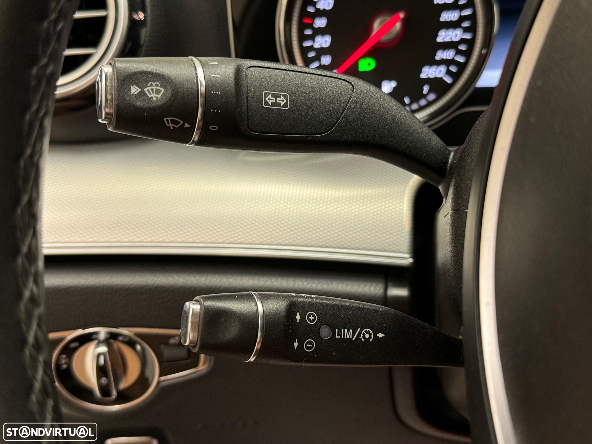 Mercedes-Benz E 220 d Exclusive - 42