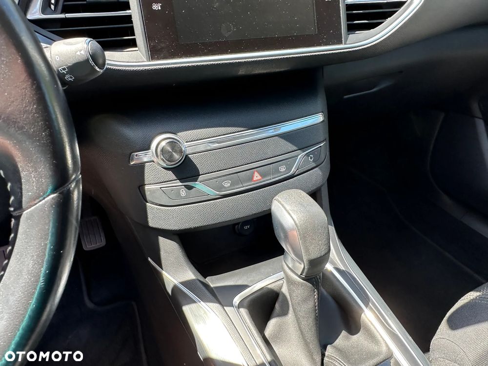 Peugeot 308 - 16