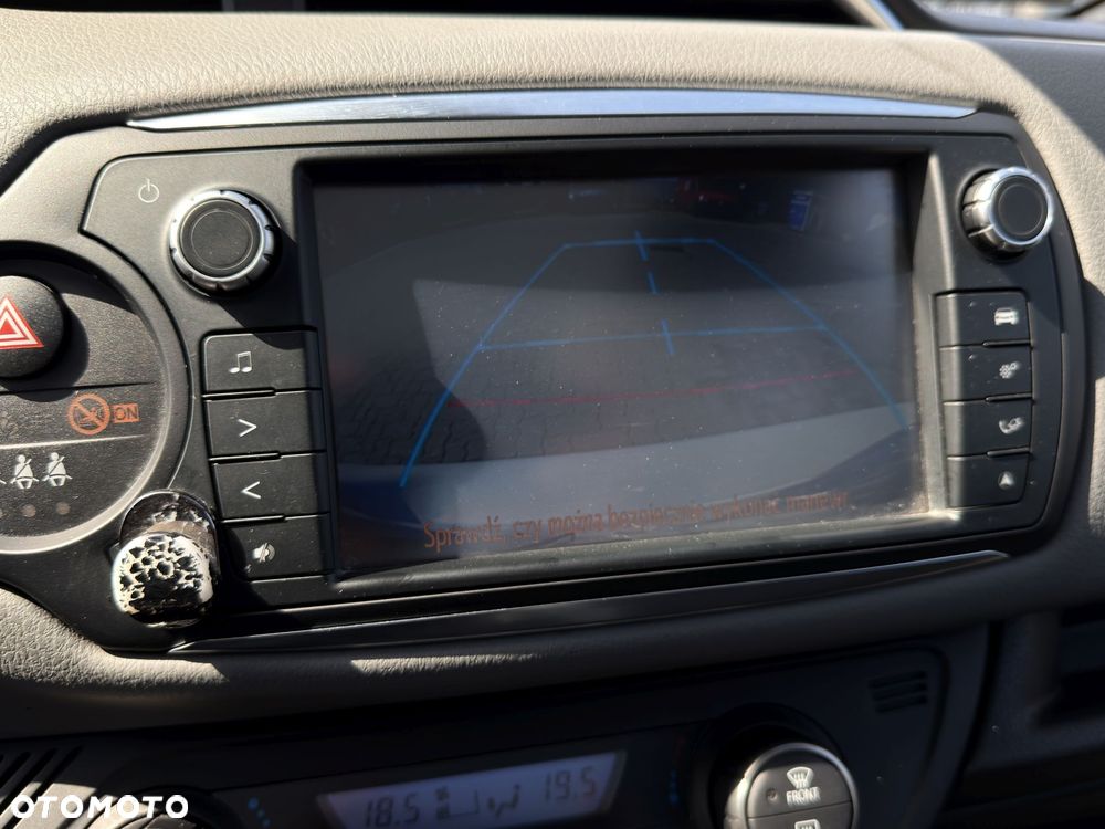 Toyota Yaris 1.5 VVT-i Selection - 26