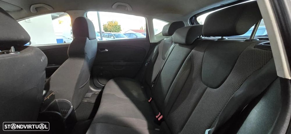 SEAT Leon 1.9 TDI DPF Sport - 10