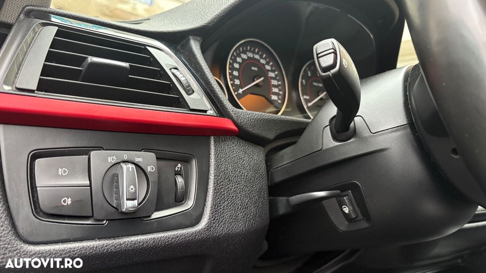 BMW Seria 3 320d xDrive - 10