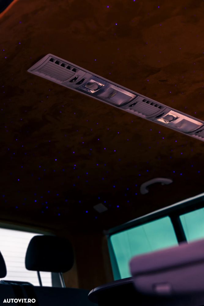 Volkswagen Multivan - 23