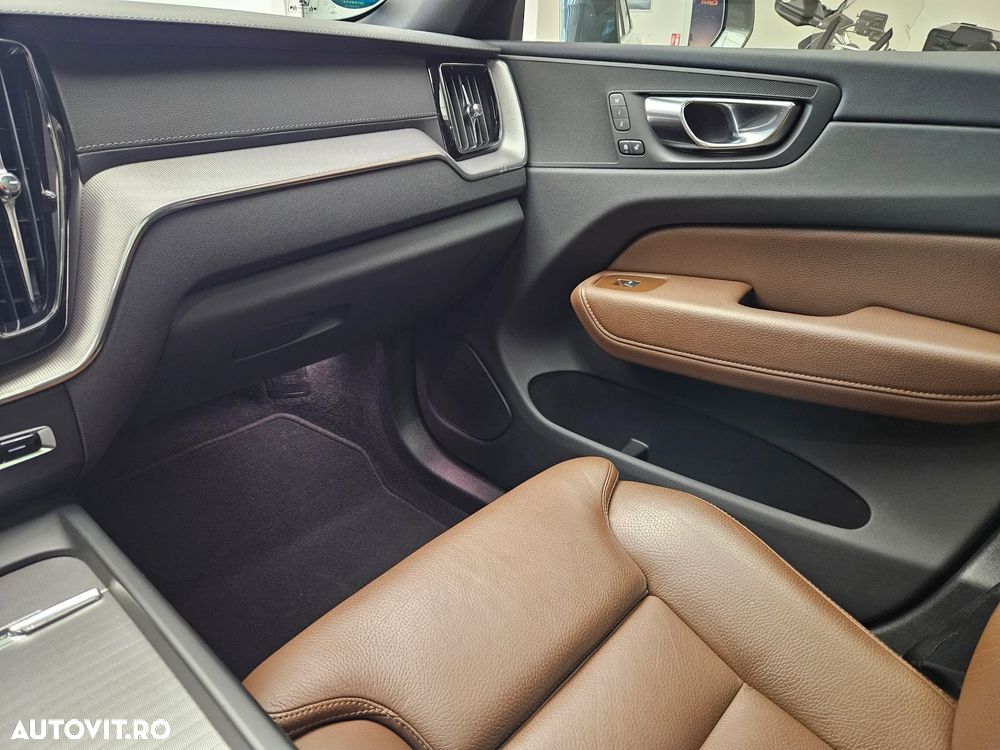 Volvo XC 60 B4 MHEV AT8 AWD Inscription - 25