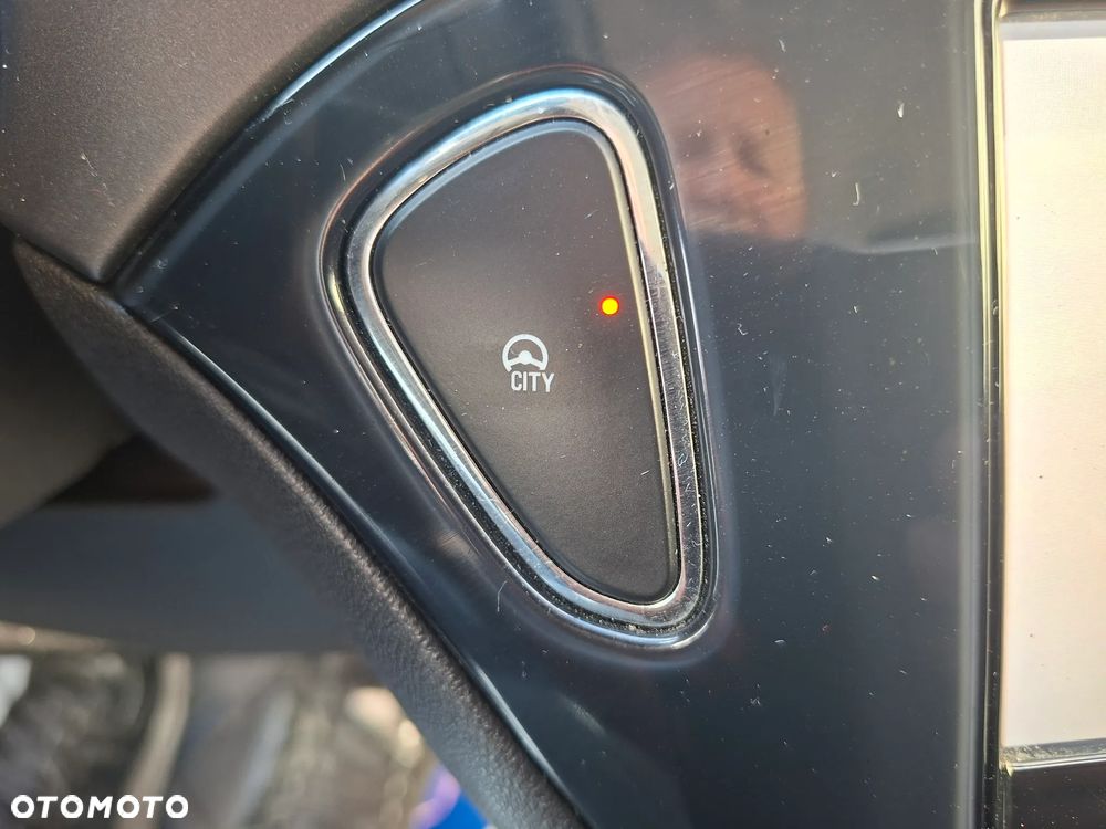 Opel Corsa 1.4 drive - 17