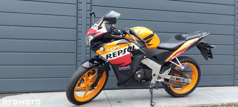 Honda CBR - 40