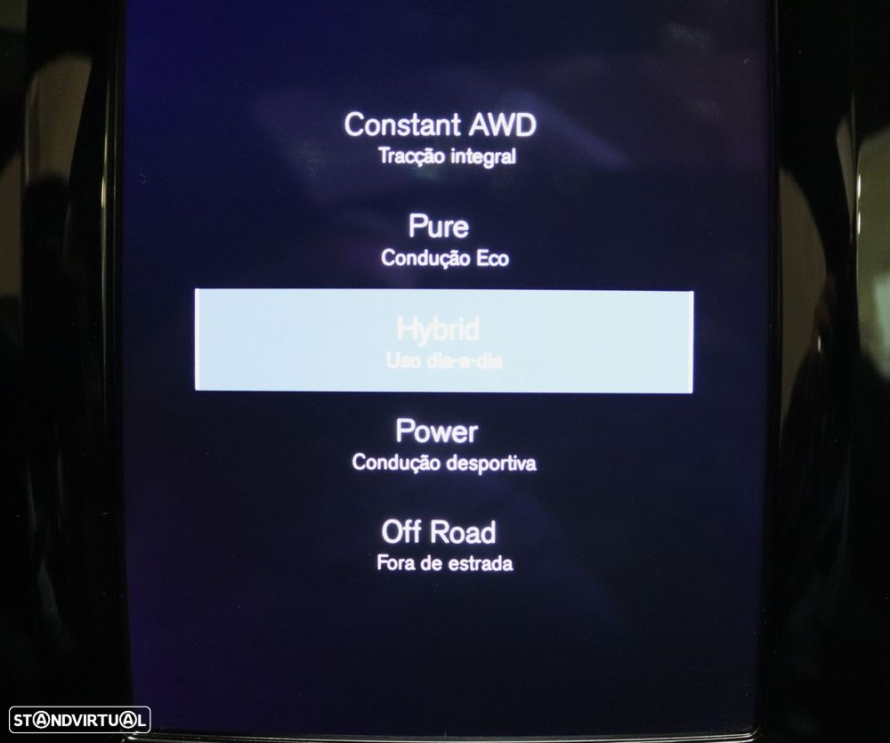 Volvo XC 60 2.0 T6 PHEV R-Design AWD - 32