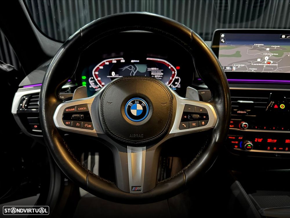 BMW 530 e Pack Desportivo M - 21