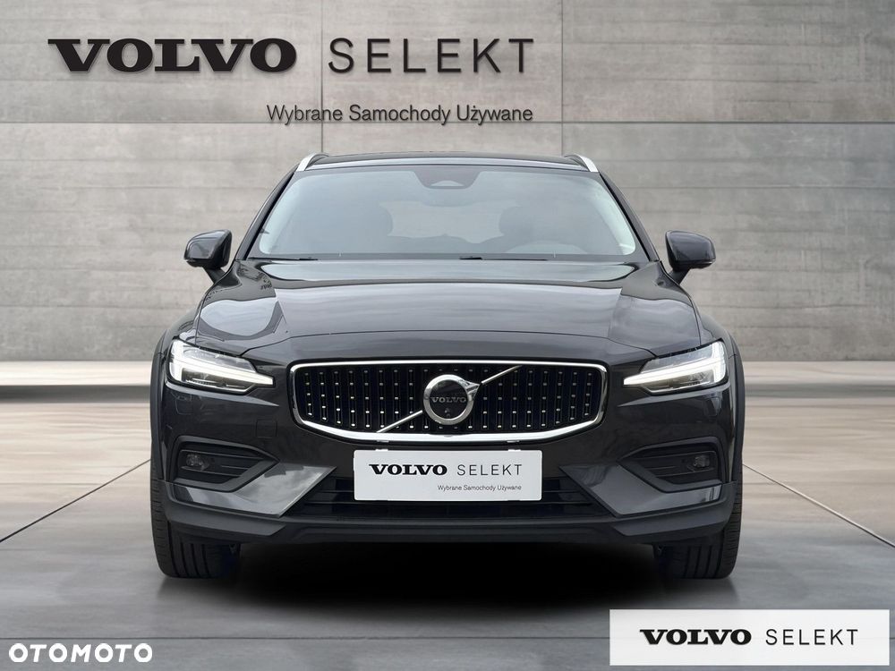 Volvo V60 Cross Country - 4