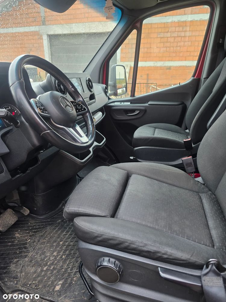 Mercedes-Benz Sprinter 907 - 16