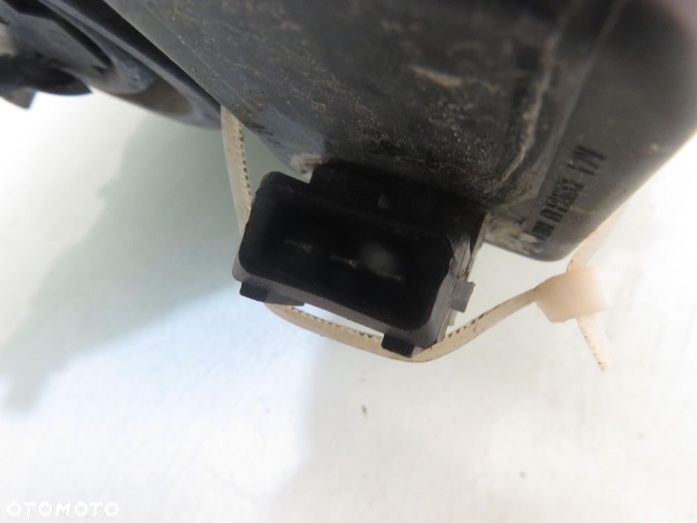 LAMPA PRAWA PRZEDNIA NISSAN MICRA III K12 - 2