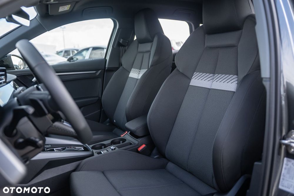 Audi A3 Sportback 35 TFSI mHEV S Line S tronic - 13