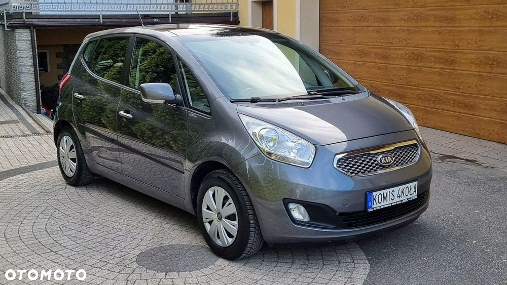 Kia Venga - 8