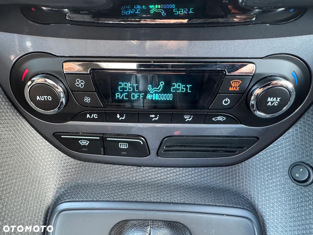 Ford Tourneo Connect - 20