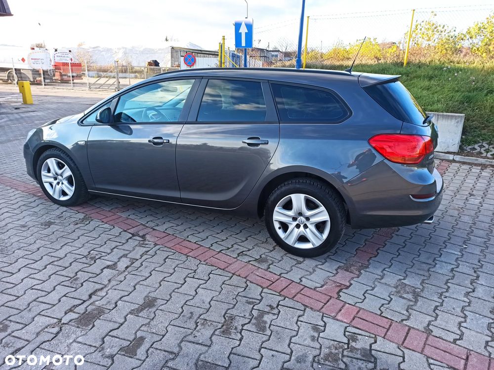Opel Astra 2.0 CDTI DPF Sport - 4