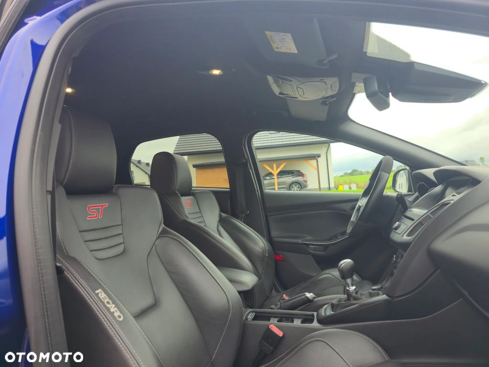 Ford Focus 2.0 EcoBoost ST mit Leder-Exclusiv-Paket - 7