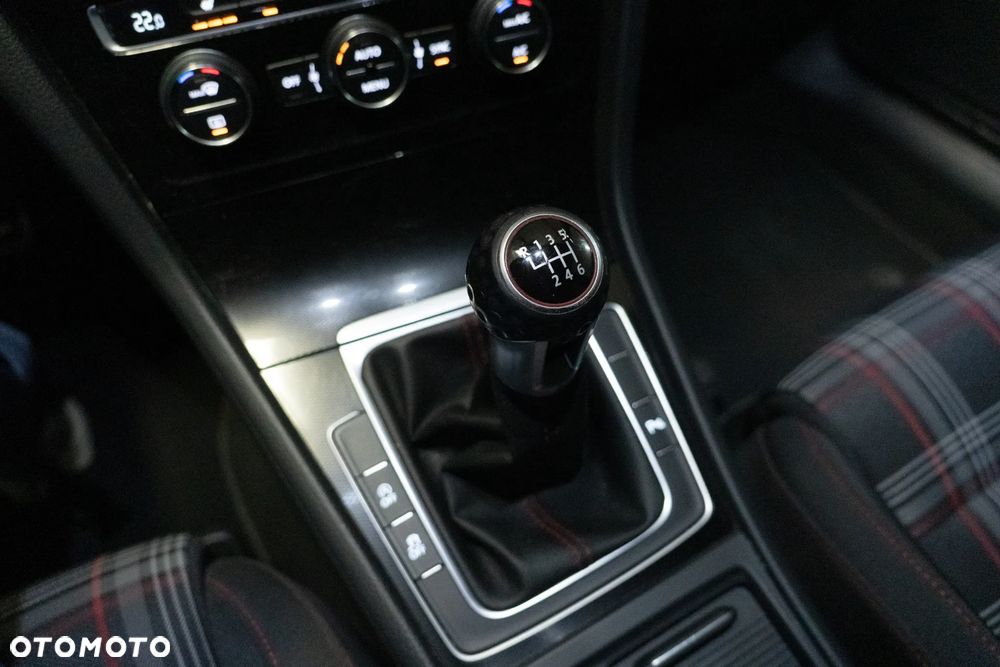 Volkswagen Golf GTI BlueMotion Technology - 5