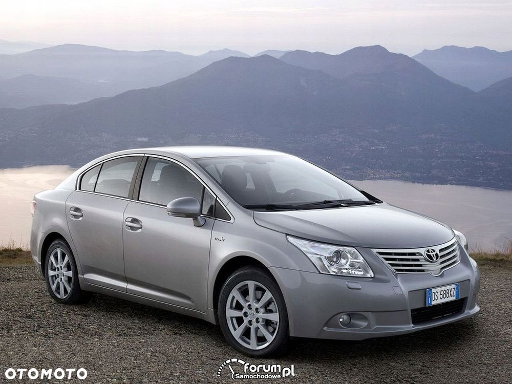 Toyota Avensis T27 Lampa tylna Zewnętrzna Lewa 81560-05270 - 2