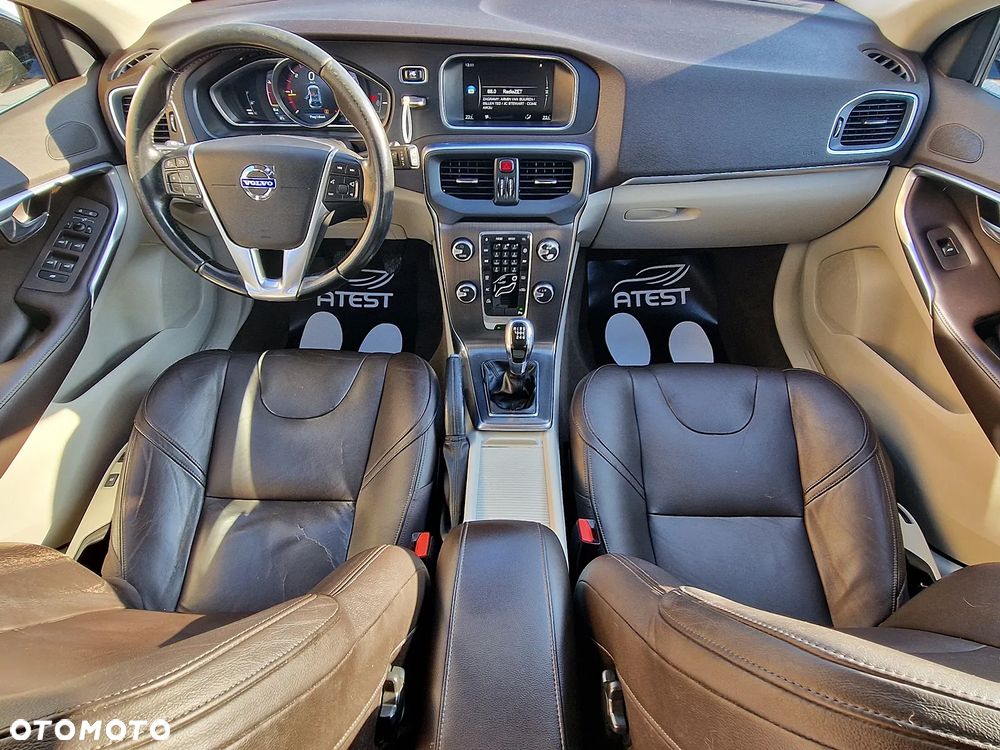 Volvo V40 D2 - 7