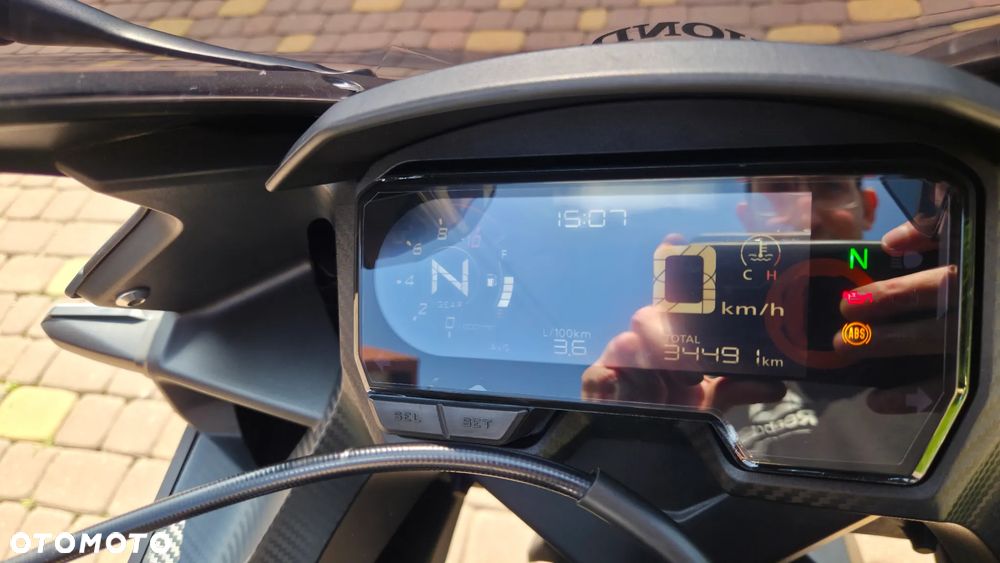 Honda CBR - 12