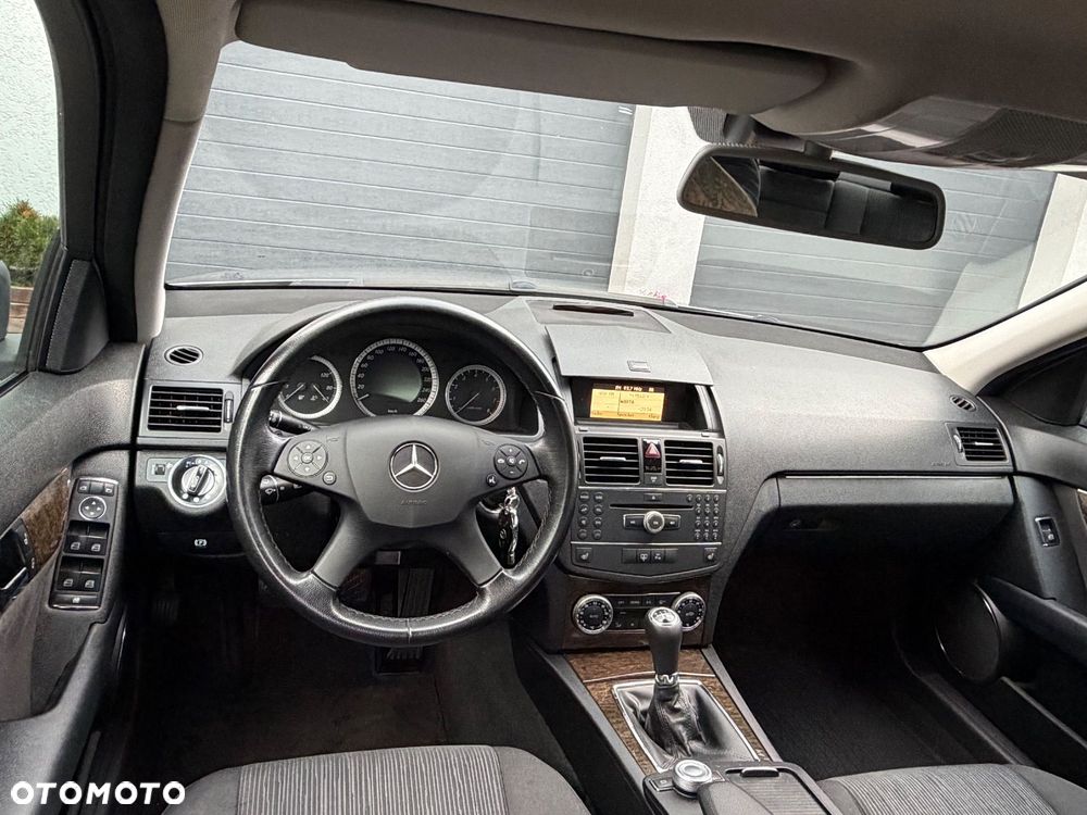 Mercedes-Benz Klasa C 180 Kompressor BlueEFFICIENCY Elegance - 18