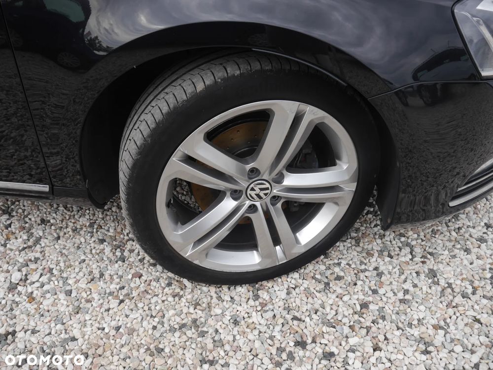 Volkswagen Passat Variant 2.0 TDI BlueMotion Technology Highline - 20