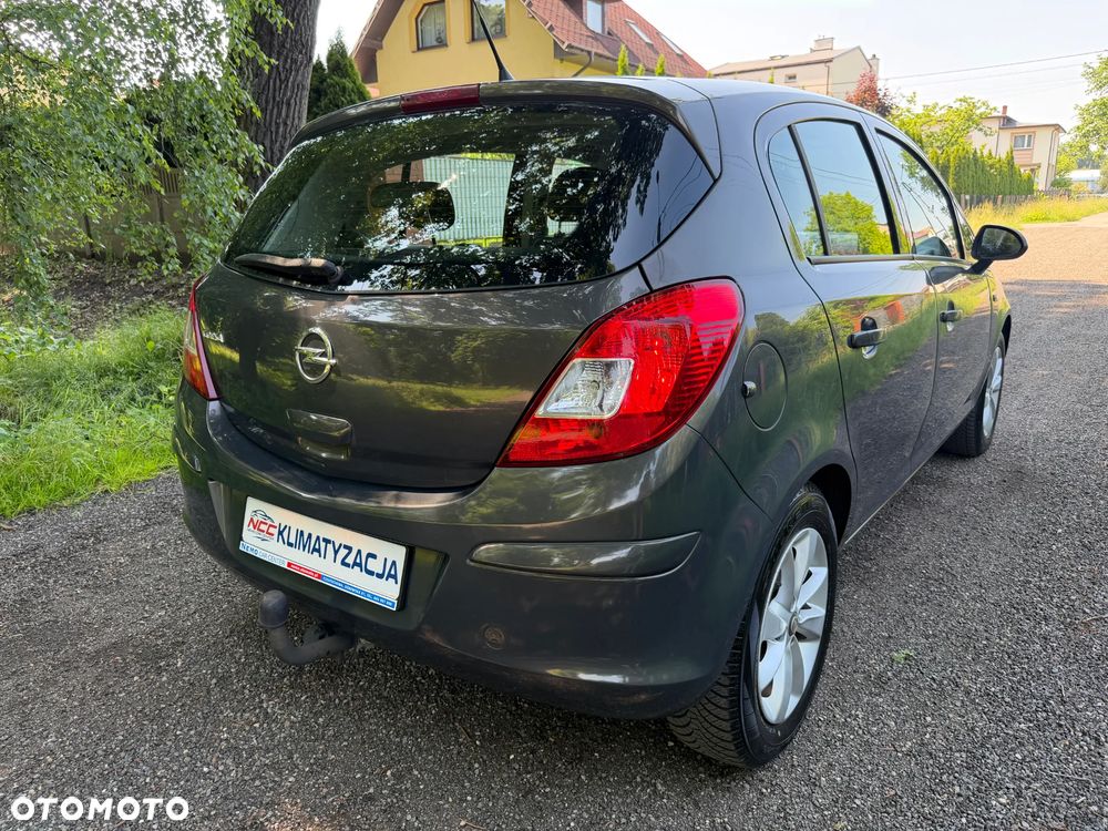 Opel Corsa 1.2 16V Cosmo - 10
